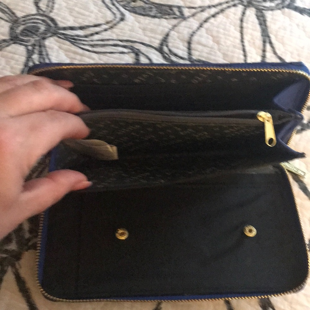 Wallet - Picture 3 of 3